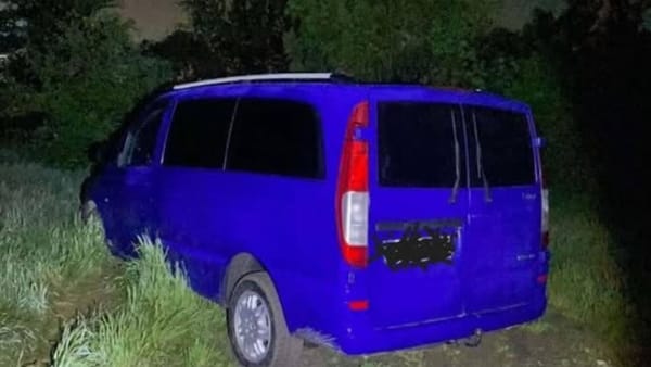 Mai mulți tineri au încercat să fure bunuri de pe calea ferată de la Bălți. Au tras și focuri de armă
