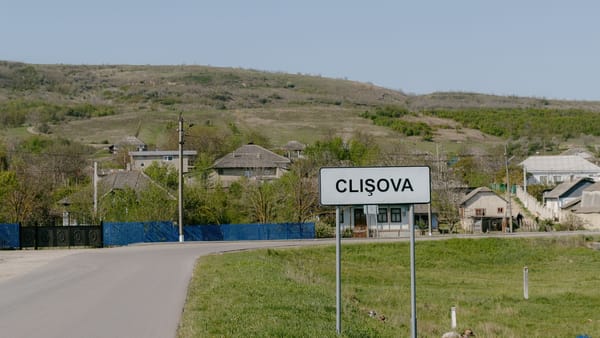 FOTO/ Satul Clișova, modernizat prin programele „Satul European” și „Europa este aproape. Cum s-a schimbat viața localnicilor