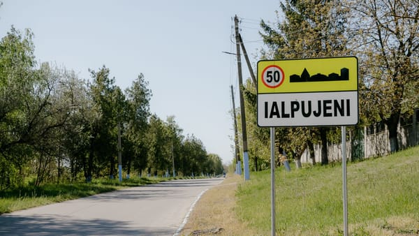 FOTO/ Cum arată satul Ialpujeni după modernizarea drumului și amenajarea unei noi zone de agrement