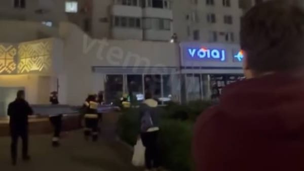 Fata care s-ar fi sinucis pe 18 mai în capitală ar fi fost victima bullyingului la școală. Ce spune MEC