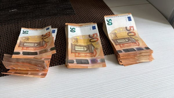 Avocat din Chișinău, cercetat pentru trafic de influență. Ar fi cerut 10.000 de euro pentru eliberarea unui deținut
