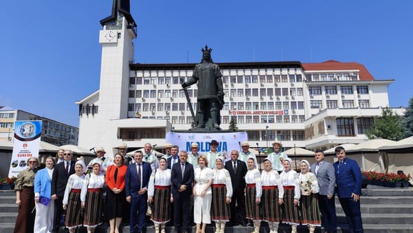 FOTO/ Peste 60 de companii din țara noastră participă la expoziția „Republica Moldova Prezintă” de la Vaslui
