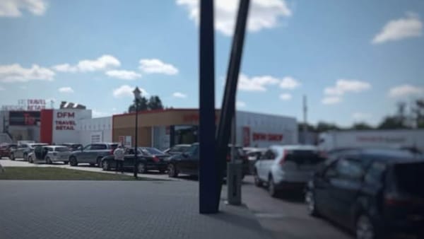 Trafic intens la Sculeni. Călătorii sunt îndemnați să aleagă și alte puncte de trecere
