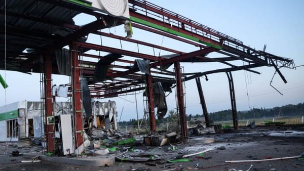 Rusia a distrus toate benzinăriile de pe traseul Harkov-Poltava