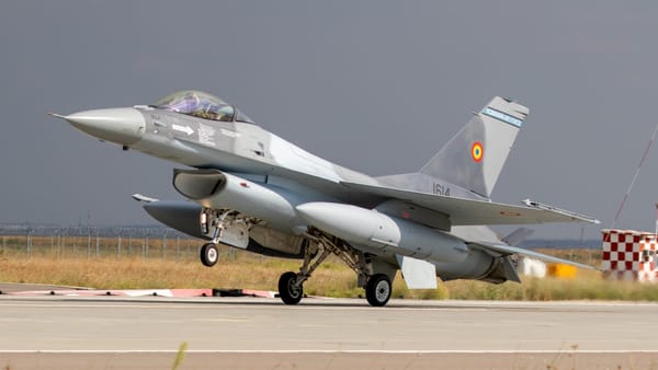 O altă dronă a pătruns ilegal în spațiul aerian al României. Două aeronave F-16 au fost ridicate de la sol
