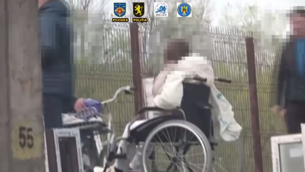 VIDEO/ Fetiță din Nisporeni, impusă să cerșească în statele CSI și UE. Copila ar fi fost adoptată ilegal