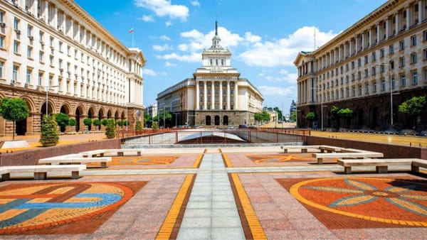 Ambasada R. Moldova la Sofia limitează serviciile consulare. Până pe 21 august vor fi soluționate doar urgențele