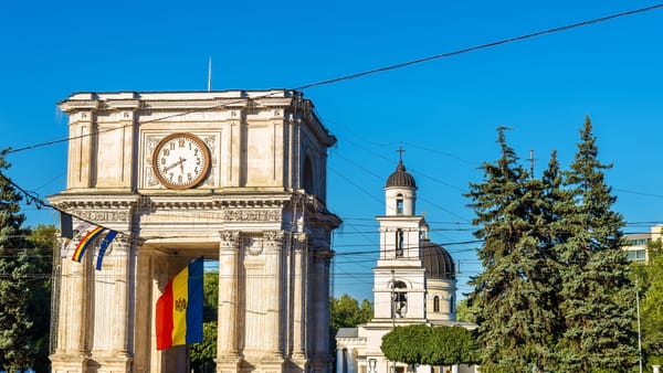 Vreme caldă în această săptămână: temperaturi de până la +30°C și ploi izolate