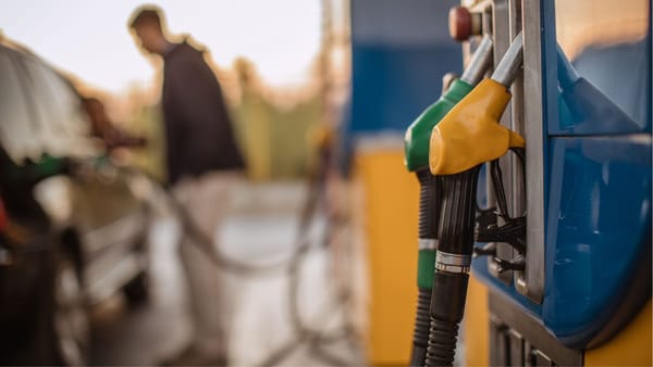 Carburanții se scumpesc din nou: motorina se apropie de 27 de lei litrul