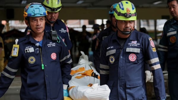 FOTO/ Tragedie în Thailanda! Un minor și-a împușcat mortal bunicii și cel puțin  șapte colegi de școală
