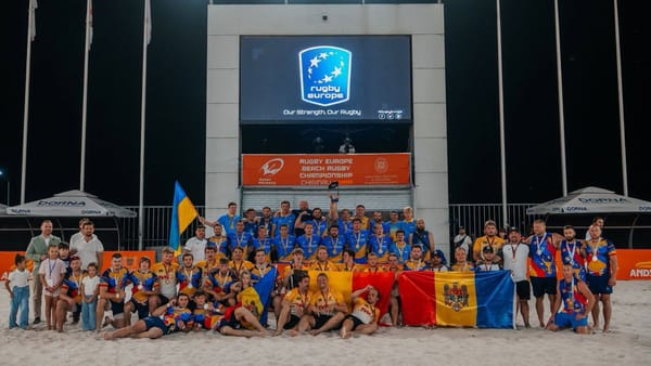 Aur și argint pentru R. Moldova la Europeanul de rugby pe plajă. Echipa feminină scrie istorie la Chișinău