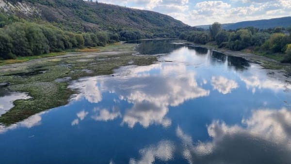 În Ucraina, apa este livrată deja conform unui grafic. Nivelul Nistrului rămâne critic și în Republica Moldova
