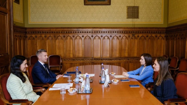 Maia Sandu s-a întâlnit cu omologul său ungar și cu prim-ministrul Péter Magyar. Despre ce au discutat