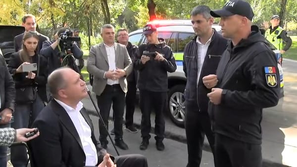 VIDEO/ Scandalul dintre Primărie și Termoelectrica continuă: Un vice-pretor al sectorului Buiucani ar fi fost reținut