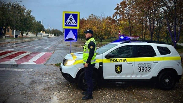 Carosabil umed și vizibilitate redusă: Poliția îndeamnă la prudență în trafic