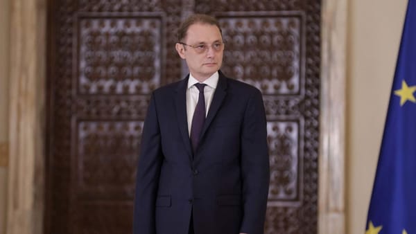 Noul premier al României, Luca Niculescu, vine la Chișinău pe 27 octombrie. Va avea discuții cu Maia Sandu și alți oficiali
