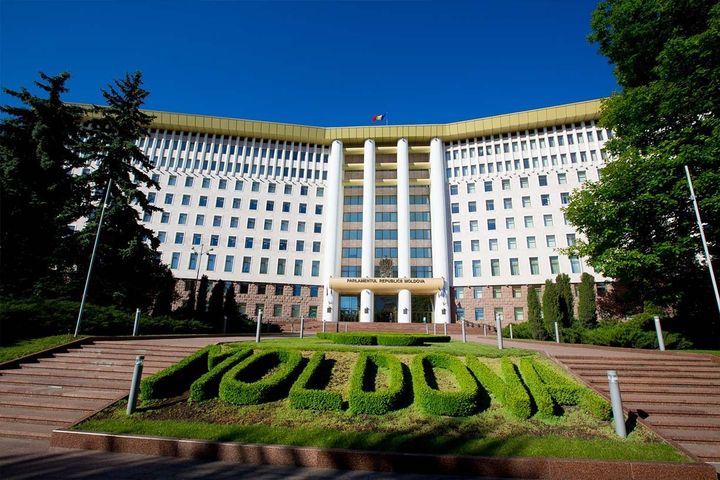 În R. Moldova va fi instituit Centrul pentru Comunicare Strategică și Combatere a Dezinformării. Proiect votat de Parlament în prima lectură