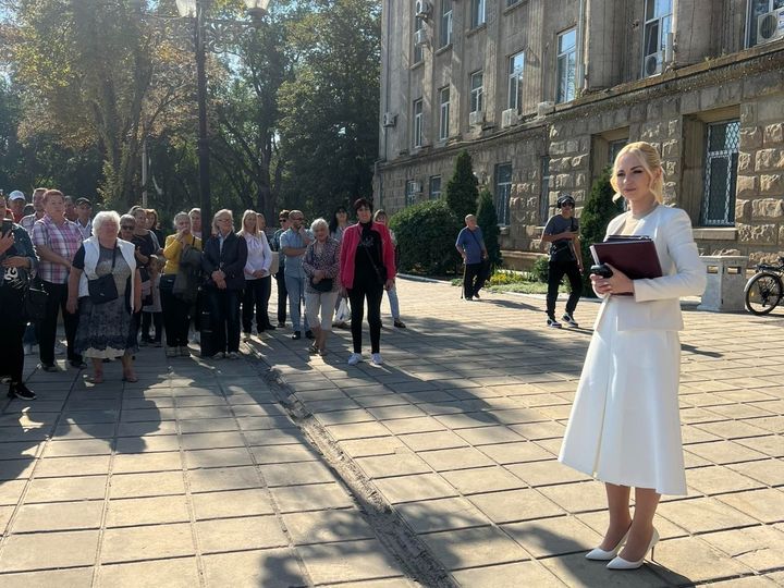 CEC a întocmit lista celor care nu pot candida la alegerile din 5 noiembrie: Tauber, printre persoanele excluse