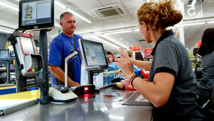 Grecia a introdus săptămâna de lucru de șase zile