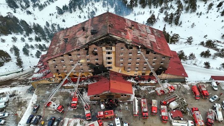 Zi de doliu național în Turcia după tragedia de la hotelul Grand Kartal. Bilanțul morților a ajuns la 76