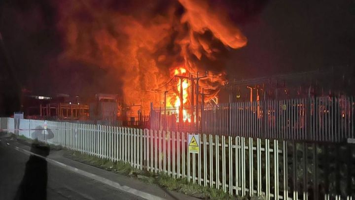 Pană majoră de curent pe aeroportul Heathrow din Londra, în urma unui incendiu. Sute de zboruri au fost anulate