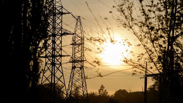 Energocom va continua să achiziționeze energie electrică centralizat. Obligația, prelungită cu nouă luni