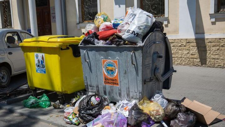 Votat în prima lectură: Autoritățile publice locale vor fi obligate să organizeze colectarea separată a deșeurilor