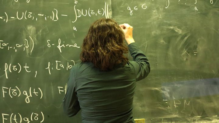 În R. Moldova va fi creat un registru al profesorilor demiși pentru abuzuri față de elevi