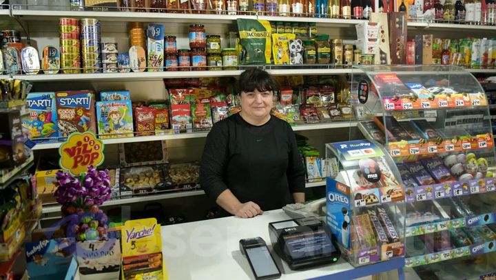Moldovenii vor putea retrage numerar și în magazinele din sate. Suma nu va depăși o mie de lei per tranzacție