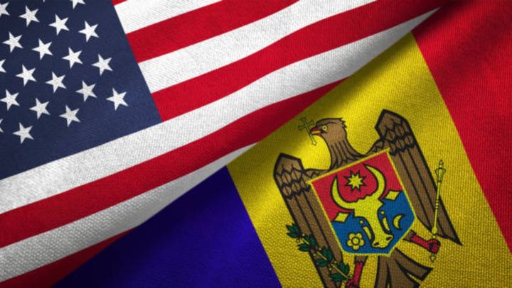 Opt congresmeni americani efectuează o vizită în R. Moldova. De la Chișinău vor pleca la București