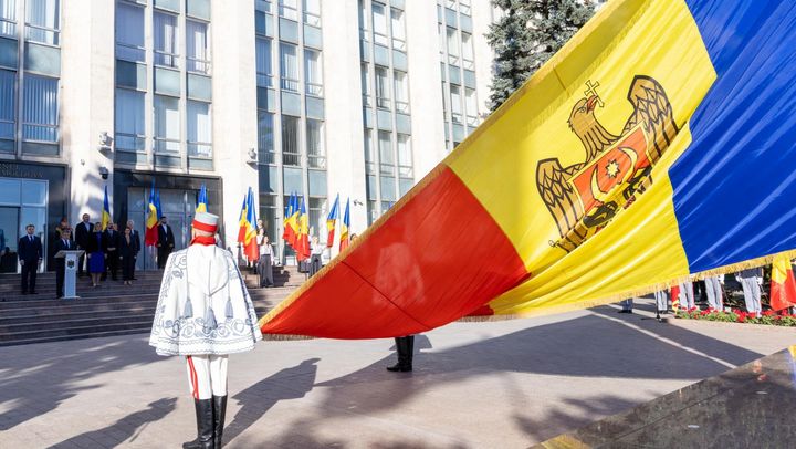 Ziua Drapelului de Stat. Mesajul Maiei Sandu: Sub acest steag, am ales mereu pacea, libertatea și dreptatea