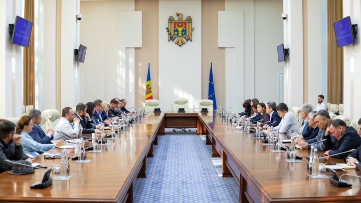 Caișii, cireșii și piersicii, cei mai afectați de înghețuri. Precizările autorităților după discuția cu fermierii