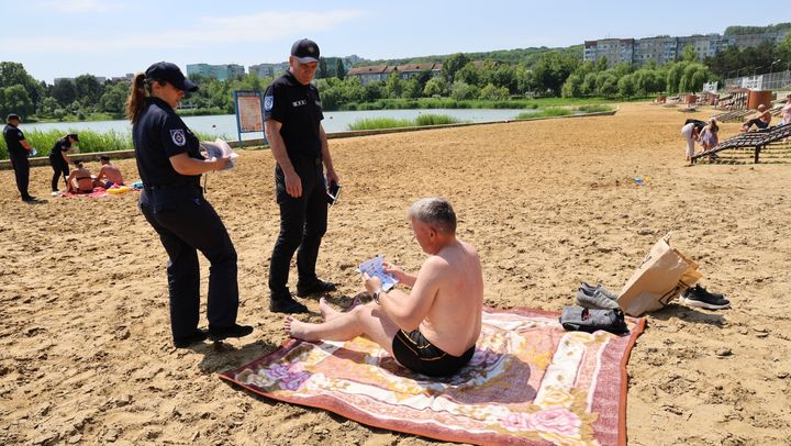 Doar 19 lacuri din țară sunt amenajate cu stații de salvare. Recomandări pentru cetățenii care merg la scăldat