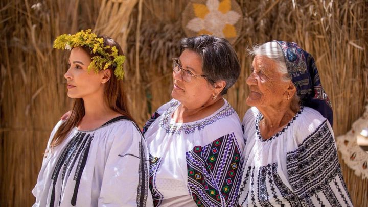 Astăzi este marcată Ziua Universală a Iei. Tema din acest an - „Rădăcini. Puterea Ritualului”